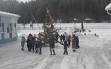 Занарочская СШ новогодние забавы на свежем воздухе.2